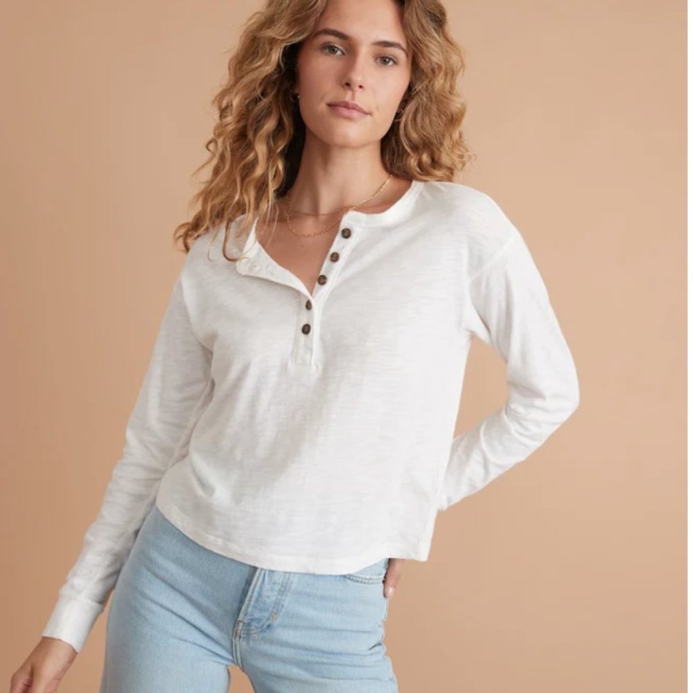 Marine Layer size Medium Waffle Knit Carter Henley in Natural White